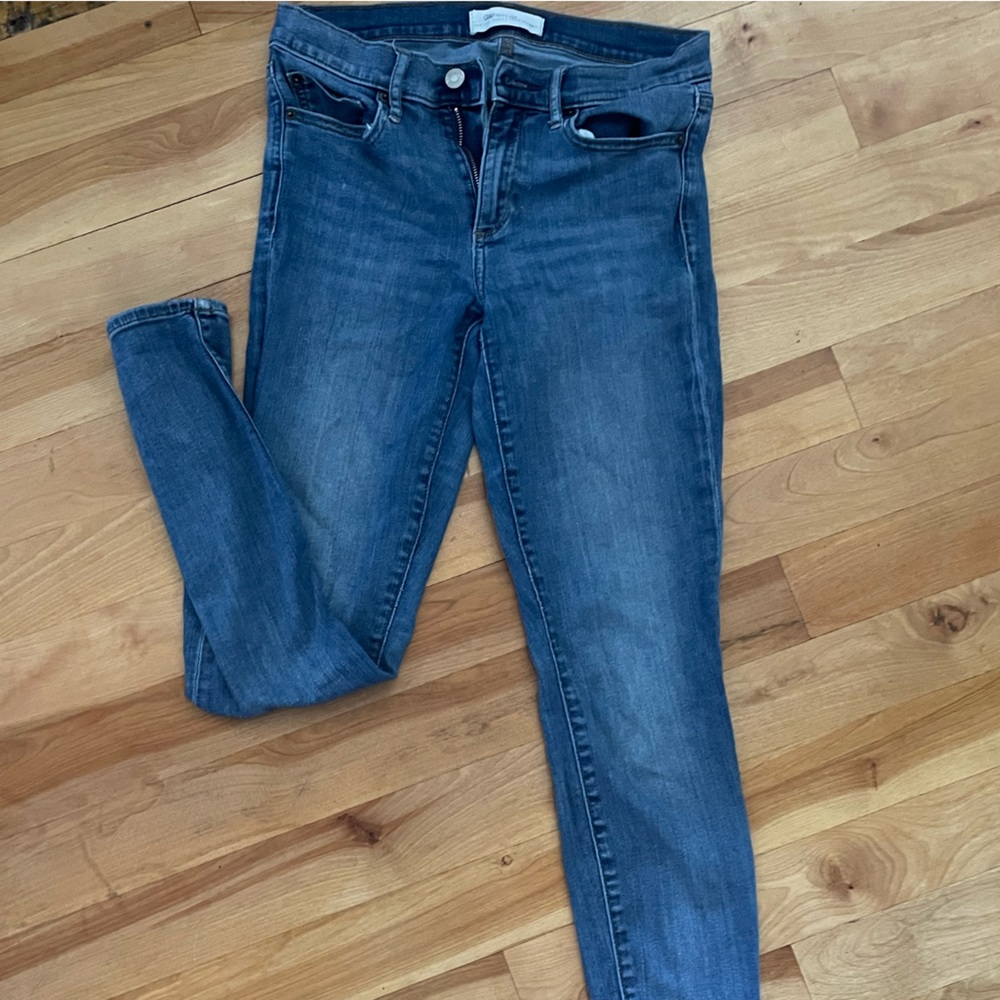 Gap jeans size 28